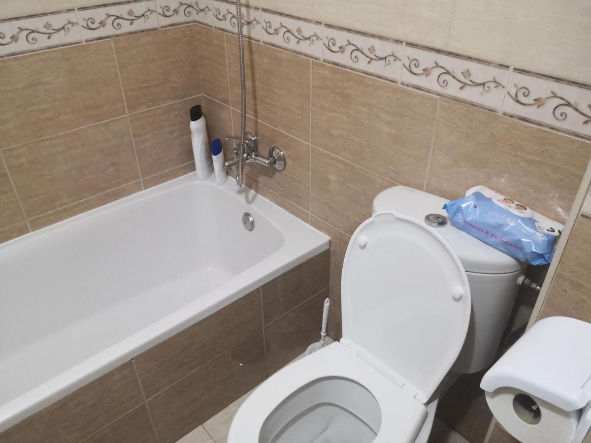 Apartmán Centro Roquetas 5 Minutos De La Playa En Coche Garaje Solo Si Esta Disponible Roquetas de Mar Exteriér fotografie